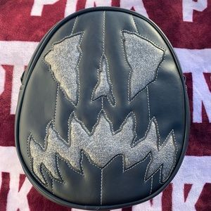 Love pain and stitches bag